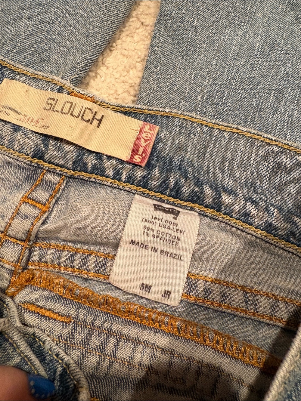Levi’s low rise boot cut jeans - Picture 2 of 5